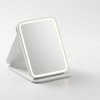 LED İşıqlı Masaüstü Makiyaj Güzgüsü – 3 Rəngli İşıqlandırma RejimibizimHousebizimHouseAğ - bizimHouse